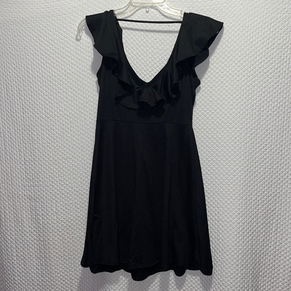 Alya XS Black Dress 🍸 - Picture 4 of 6